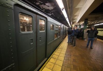 Nyc Subways Overnight Services To Be Suspended For Disinfection