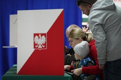 Polish Elections Postponed After Parties Strike Deal
