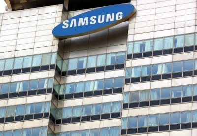 Samsung Working On Smart Debit Cards To Take On Apple Card