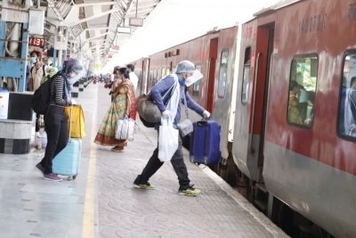 Scrs First Special Train From Secunderabad Leaves For Delhi