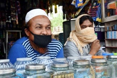 Shopkeepers Waiting In Lucknow But Customers Wary Ians Special