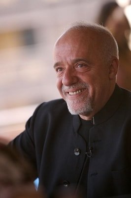 Srk Thanks Paulo Coelho For Appreciating Kaamyaab