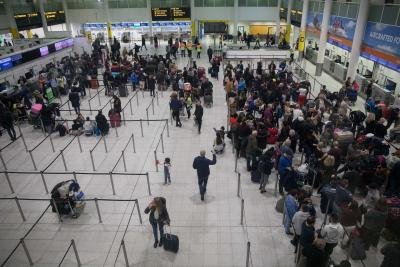 Uk To Bring In 14 Day Quarantine For Air Passengers