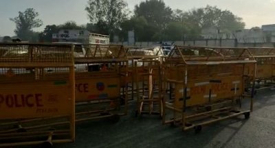 Vehicles Pile Up At Delhi Haryana Borders