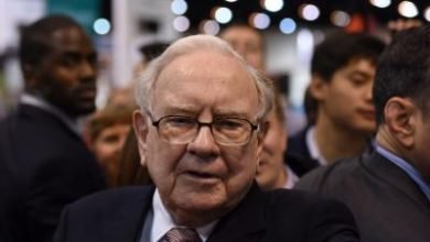 Warren Buffetts Company Posts Nearly 50bn Loss In Q1