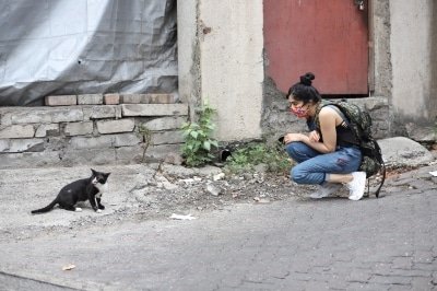 Adah Sharmas Important Message While Feeding Stray Animals