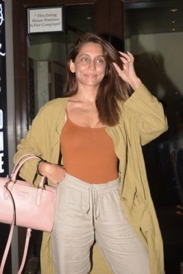 Anusha Dandekar Pens Emotional Note For Sisters Shibani Apeksha