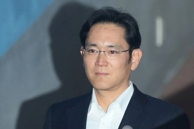Arrest Warrant Sought For Samsung Heir Over Accounting Fraud
