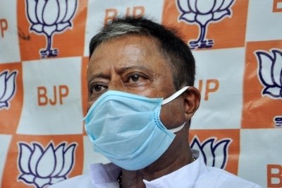 Cornered In Bengal What Did Mukul Roy Tell Amit Shah