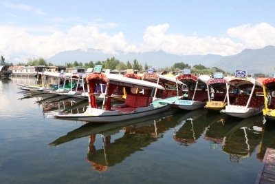 Covid 19 Hits Tourism At Kashmirs Famed Dal Lake