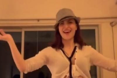 Elli Avrram Comes Up With New Dance Form In Hilarious New Post