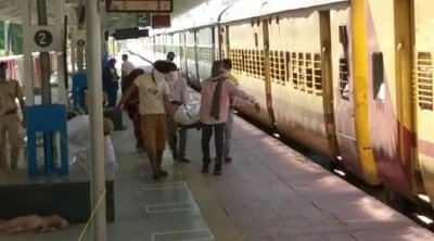 Gujarats Covid Death Toll Rises Over 1300 Cases Cross 21k