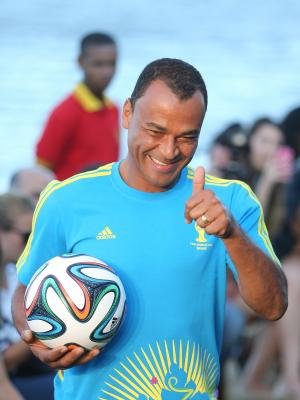 Hard To Pick Between Messi Ronaldo Cafu
