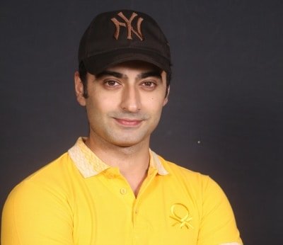 Harshad Arora Spends Time With Rescued Cat During Lockdown