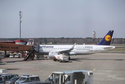 Lufthansas Supervisory Board Accepts State Aid Package