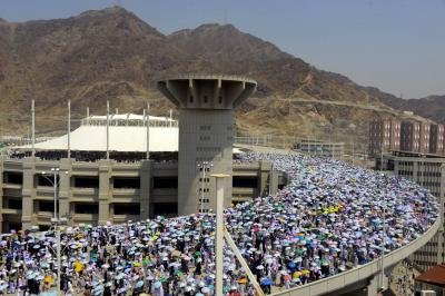 Mecca Mosques Set To Reopen On Sunday