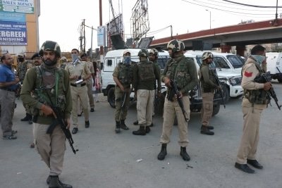 Mysterious Blast In Jks Pulwama Causes Panic