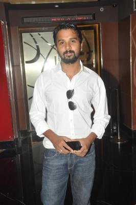 Namit Das Pays Musical Tribute To Kishore Kumar Madan Mohan