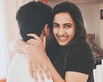 Niharika Konidela Shares Pictures With Fiance