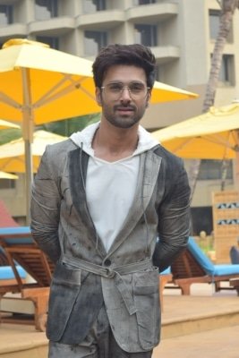 Pulkit Samrats Next To Spread Message Of Love