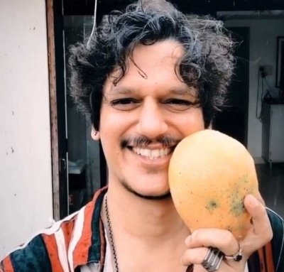 Rain Mangoes Bring A Smile On Vijay Varmas Face