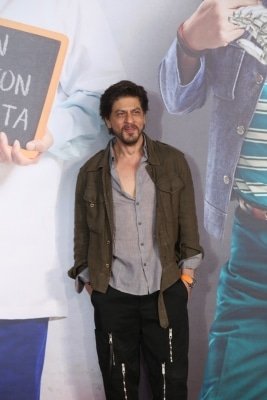 Srk Thanks Fans For Allowing Him To Entertain For Over 28 Yrs