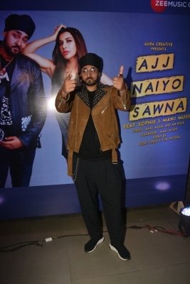 Abeer Arora Manj Musik Reunite For A Romantic Song