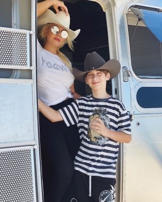 Christina Aguilera Escaped Into Nature With Son