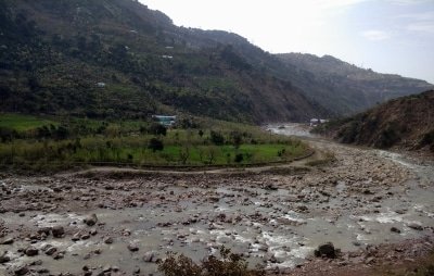 Ghaghara River In Spate In Up Farms And Homes Submerged