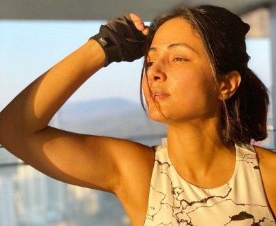 Hina Khan Works Out In Style