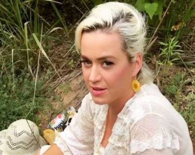 Katy Perry Push Myself Into Thinking In A Different Way