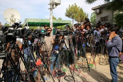 Pak Journos Protest Suspension Of Tv Channels Licence