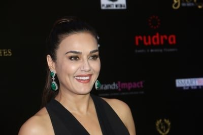 Preity Zinta Enjoys Organic Farming Plucks Homegrown Capsicum