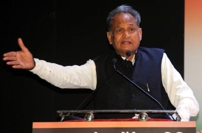 Rsthan Govt Sends 3rd Proposal To Guv On Special Assembly Session