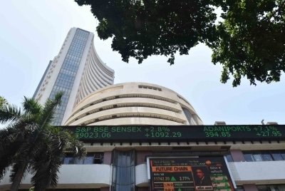 Sensex Snaps 5 Day Rally Amid Profit Booking Global Cues