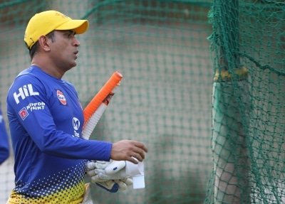 Thrill Pressure Competitiveness Similar In Poker And Cricket Says Dhoni