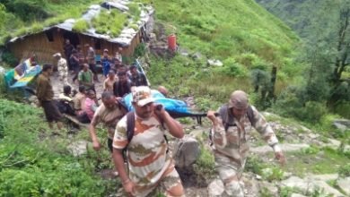 15 Hours 40 Kms Via Flooded Areas Itbp Heroes Rescue Woman On Stretcher
