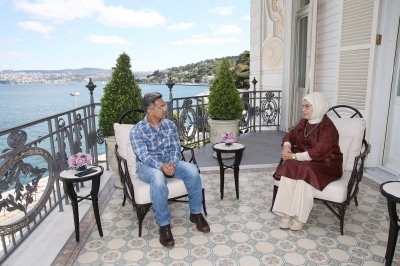 Aamir Khan Meets First Lady Of Turkey Twitterati Not Happy