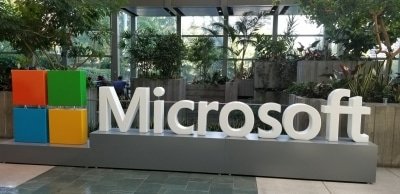 After Jedi Win Microsoft Pushes Cloud Package Outside Us Report