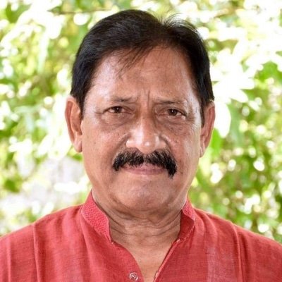 Chetan Chauhan Cremated In Hapur With State Honours