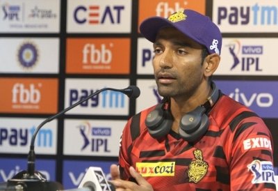 Dhoni And I Used To Sit On Floor And Eat In Hotel Room Uthappa Recalls
