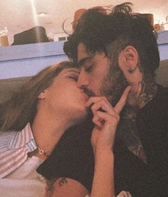 Gigi Hadid Goes Lip Deep With Zayn Malik In New Pic