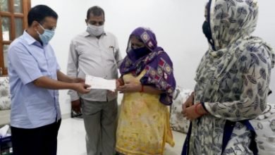 Kejriwal Meets Deceased Firefighters Family Offers Rs 1 Cr Aid