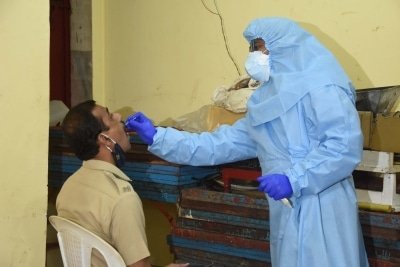 Maharashtra Sees 10k New Covid Cases Toll Crosses 17k