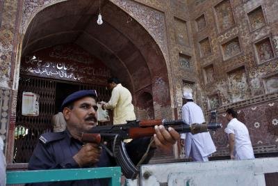 Manager Of Lahore Mosque Suspended Over Music Video Shoot