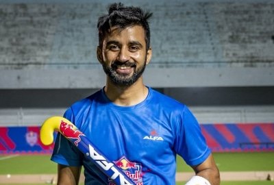 National Hockey Camp Skipper Manpreet 4 Others Test Covid 19 Positive