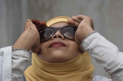 Researchers Develop Smart Chesma That Tracks Eye Movements