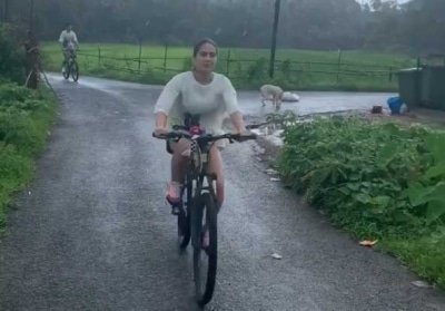 Sara Ali Khans Monsoon Escapades