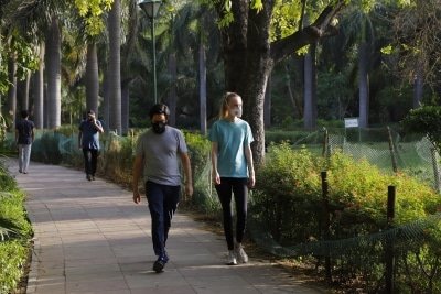 Study Reveals Why Walking To Work Better For Health