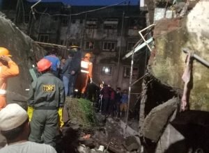 13 Killed As Thane Building Collapses 10 Others Hurt 2nd Ld